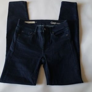 Gap resolution true skinny Jean's size 27r